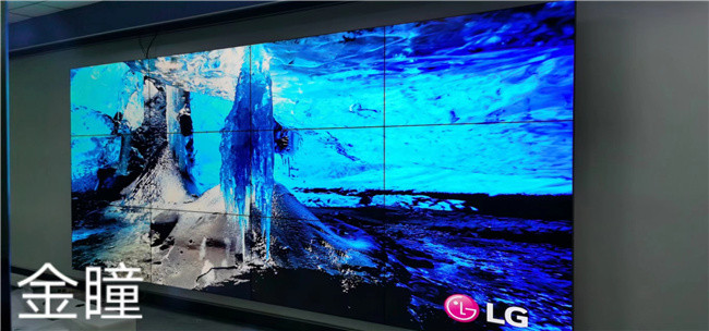 江蘇蘇州橫涇工業坊某展廳55寸3.5mm3X4液壓支架2套